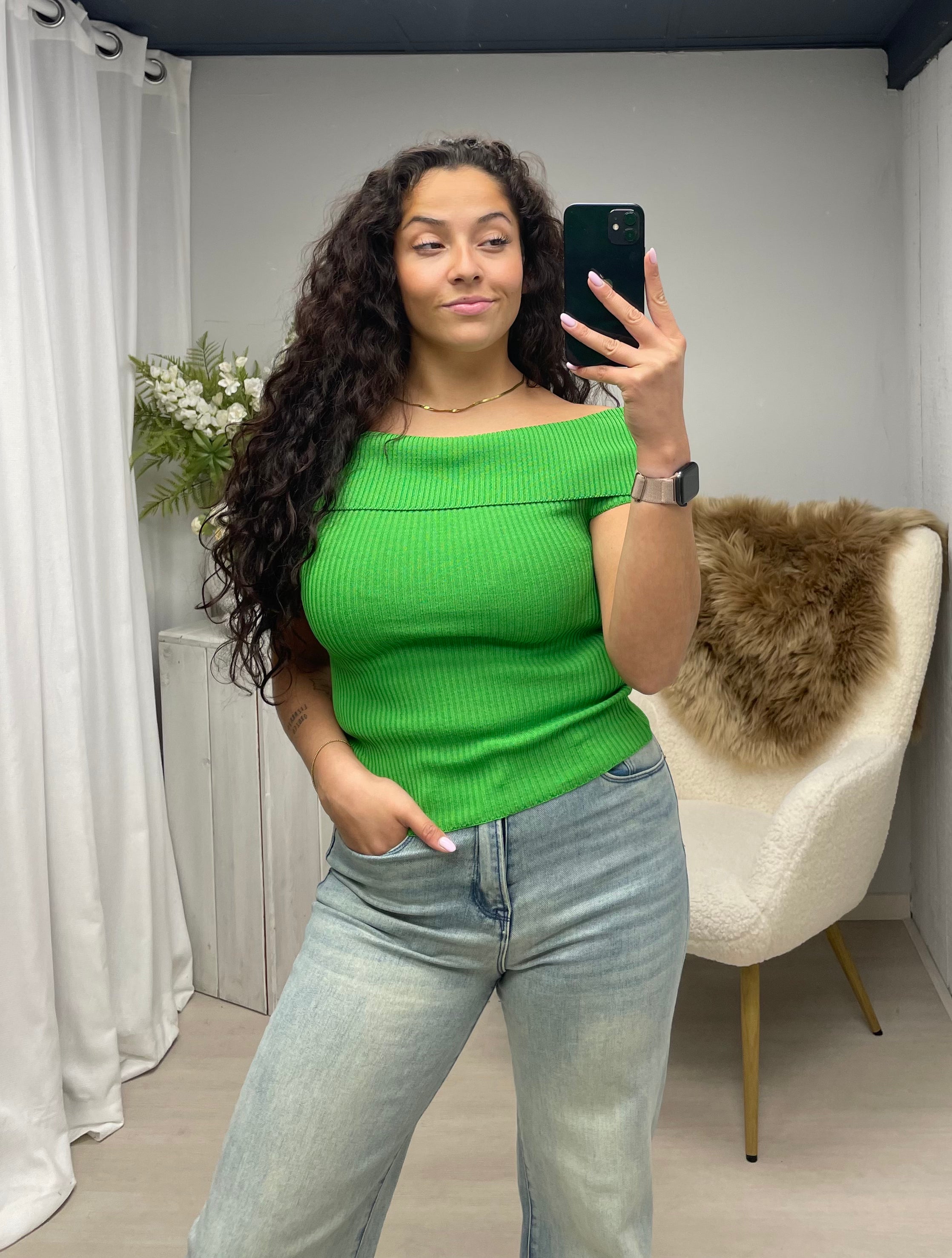 Off shoulder top green