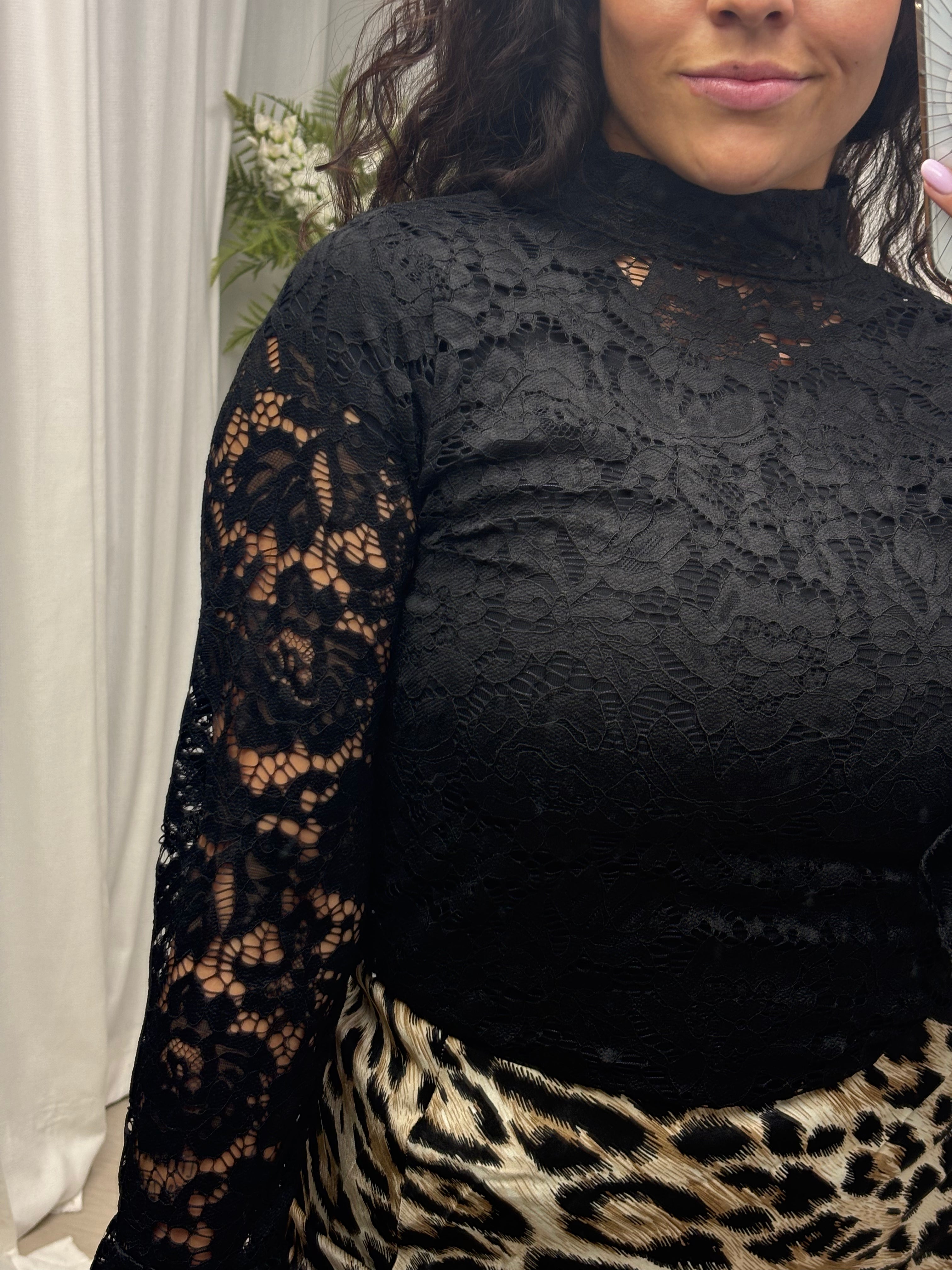 Lace top black