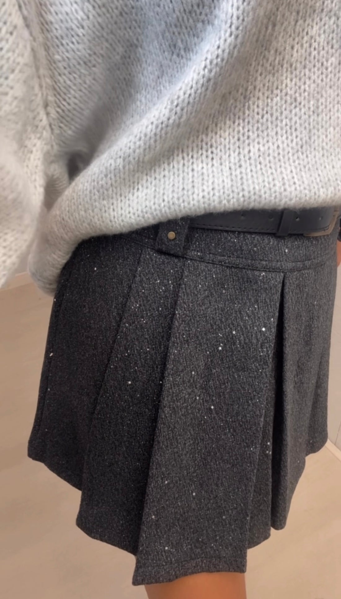 Plooien rok glamour grijs