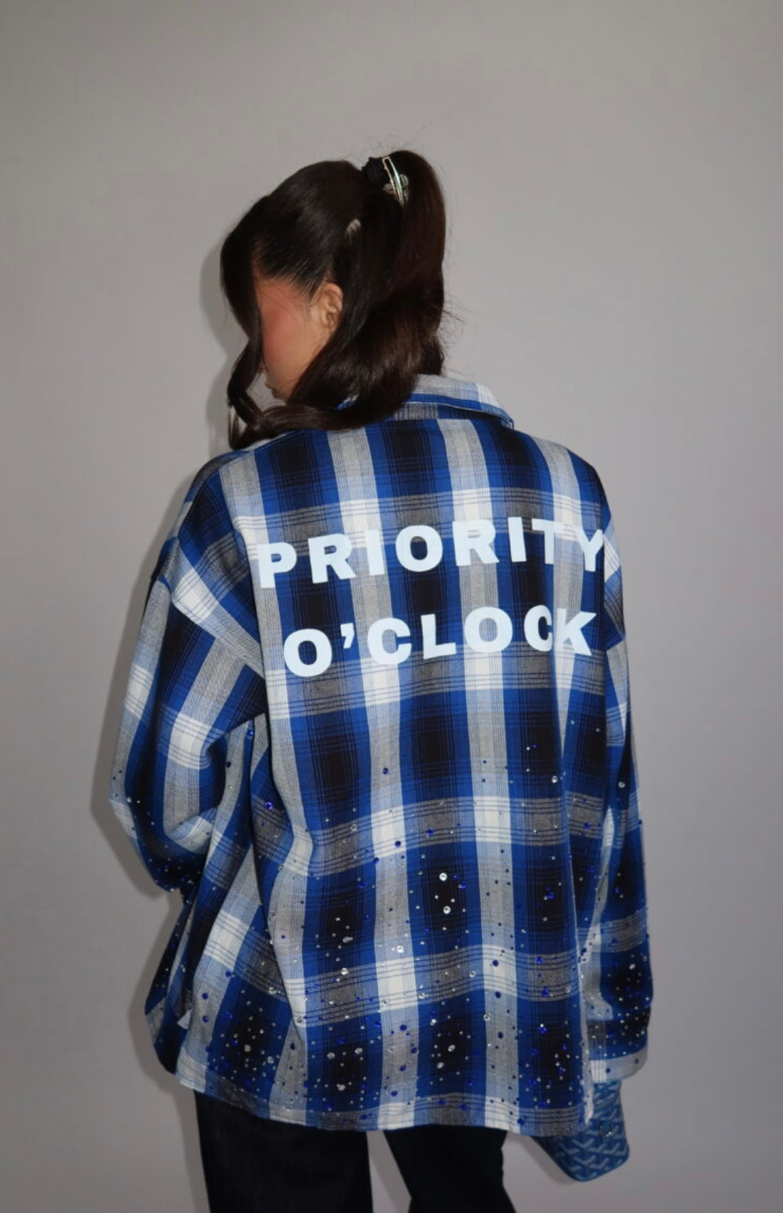 Priority O’CLOCK oversized rhinestone blouse - blauw