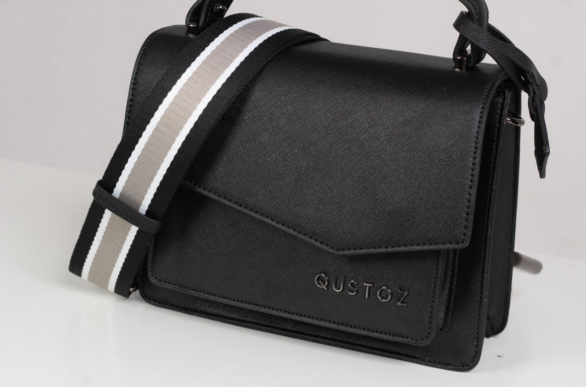 Qustoz Jess Women in Black Crossbody Bag