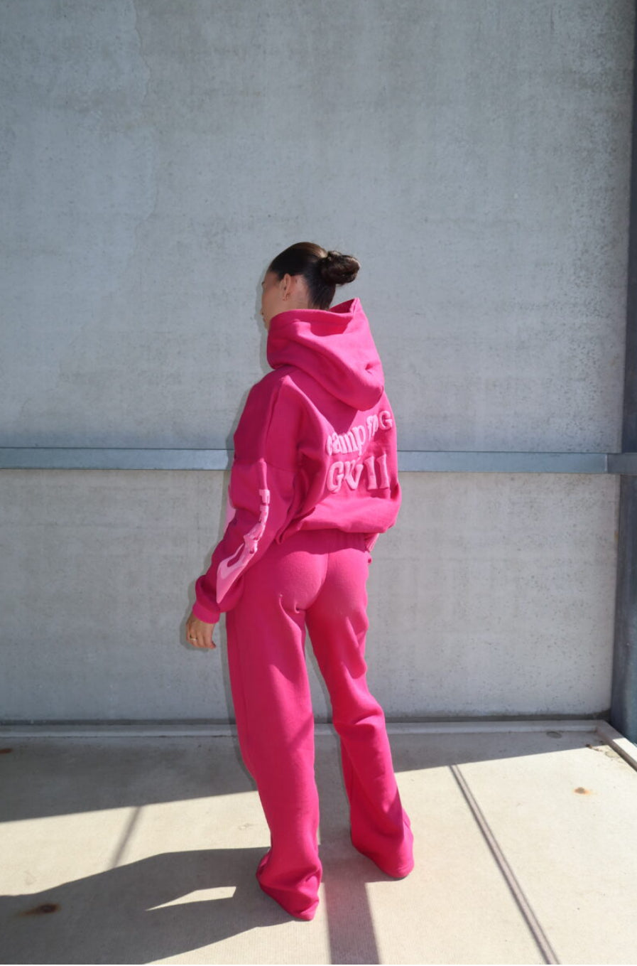 GHOST TRACKSUIT – PINK