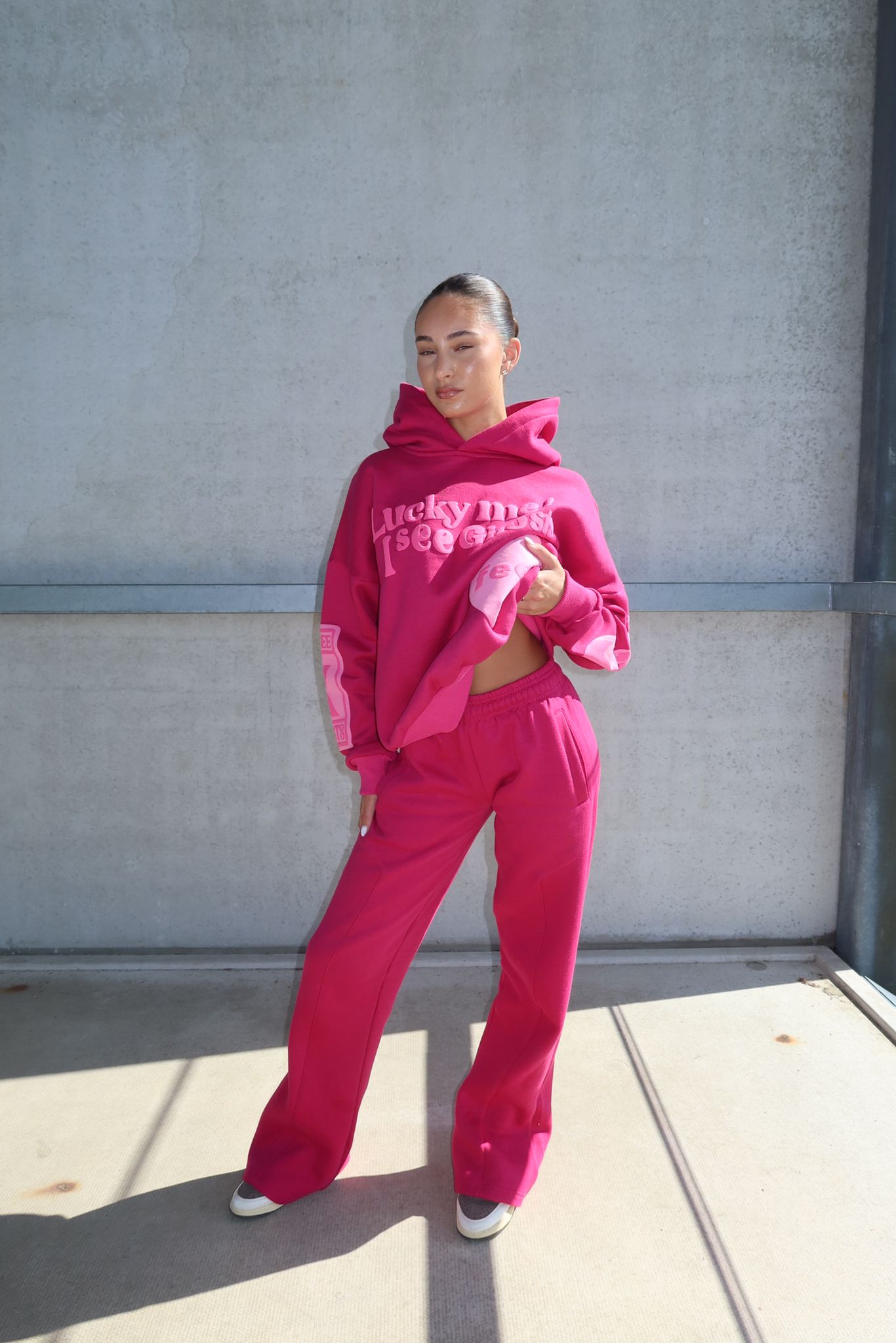 GHOST TRACKSUIT – PINK