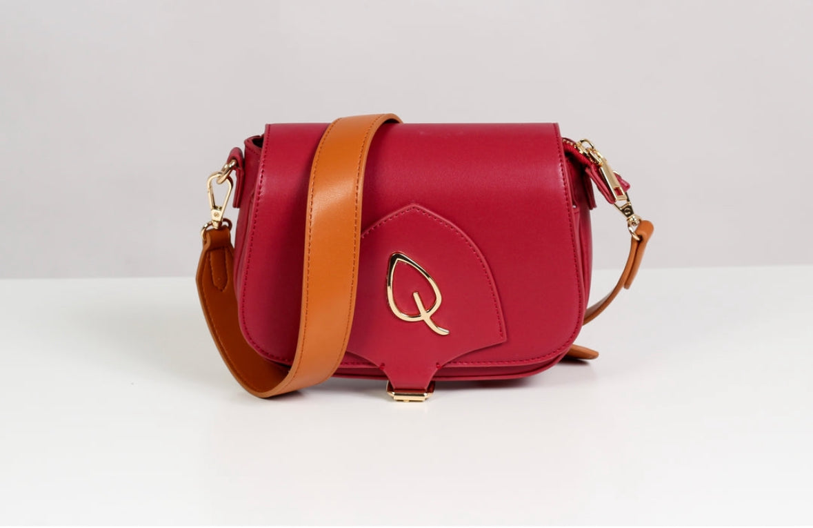 Qustoz Annie Old Fashioned Red Saddle Bag