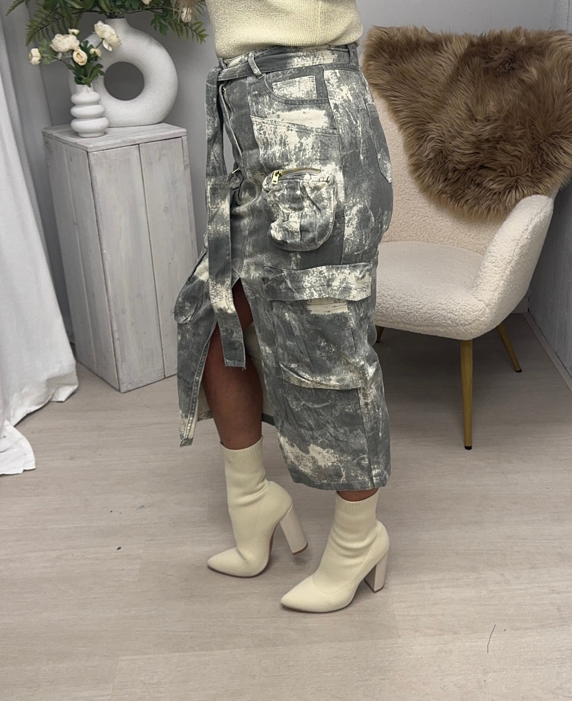 Camouflage skirt long