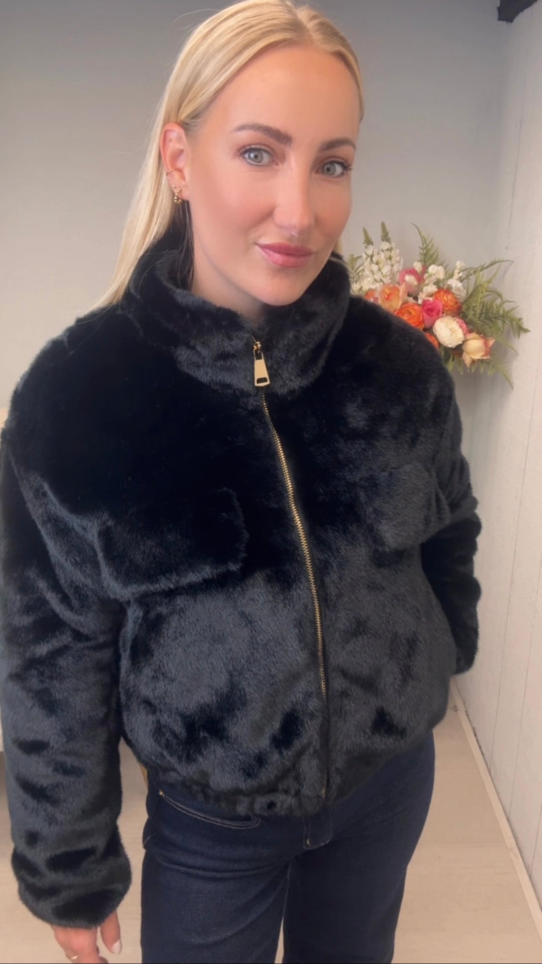 Furry jacket black